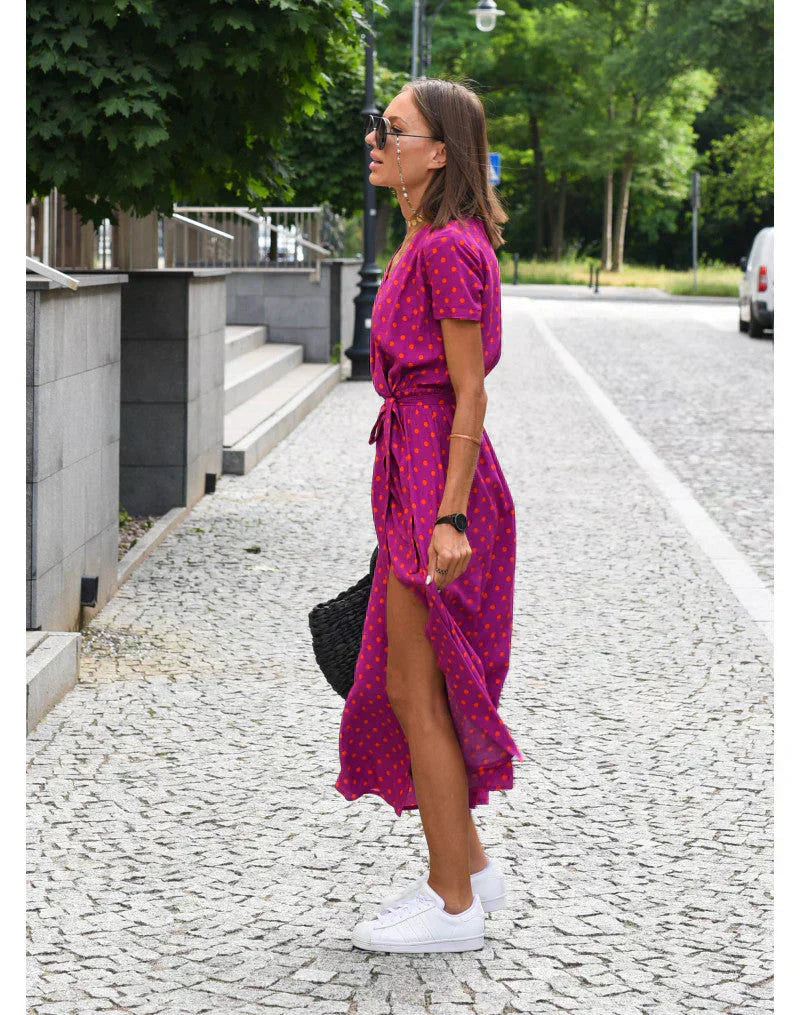 Julia - Figure-Flattering V-Neck Dress