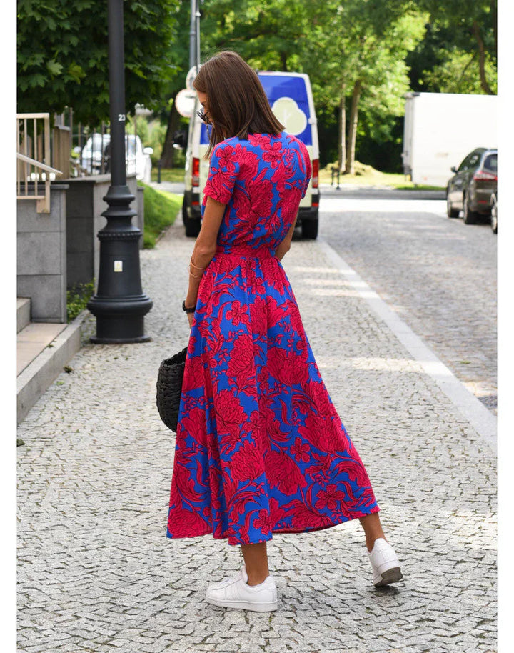 Julia - Figure-Flattering V-Neck Dress