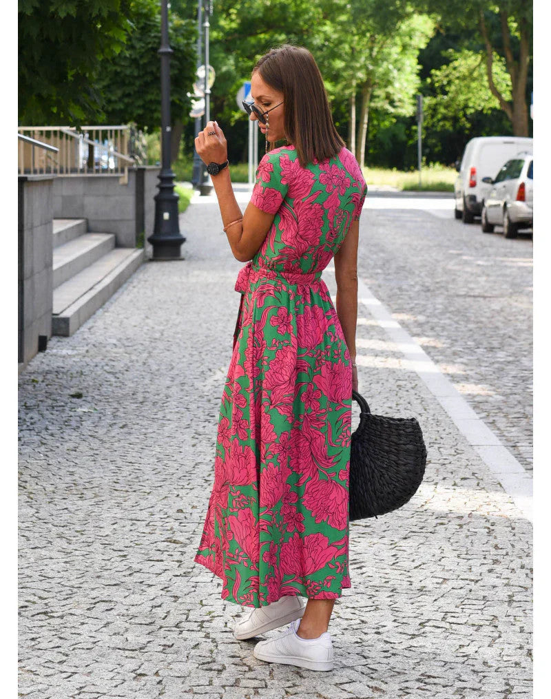Julia - Figure-Flattering V-Neck Dress